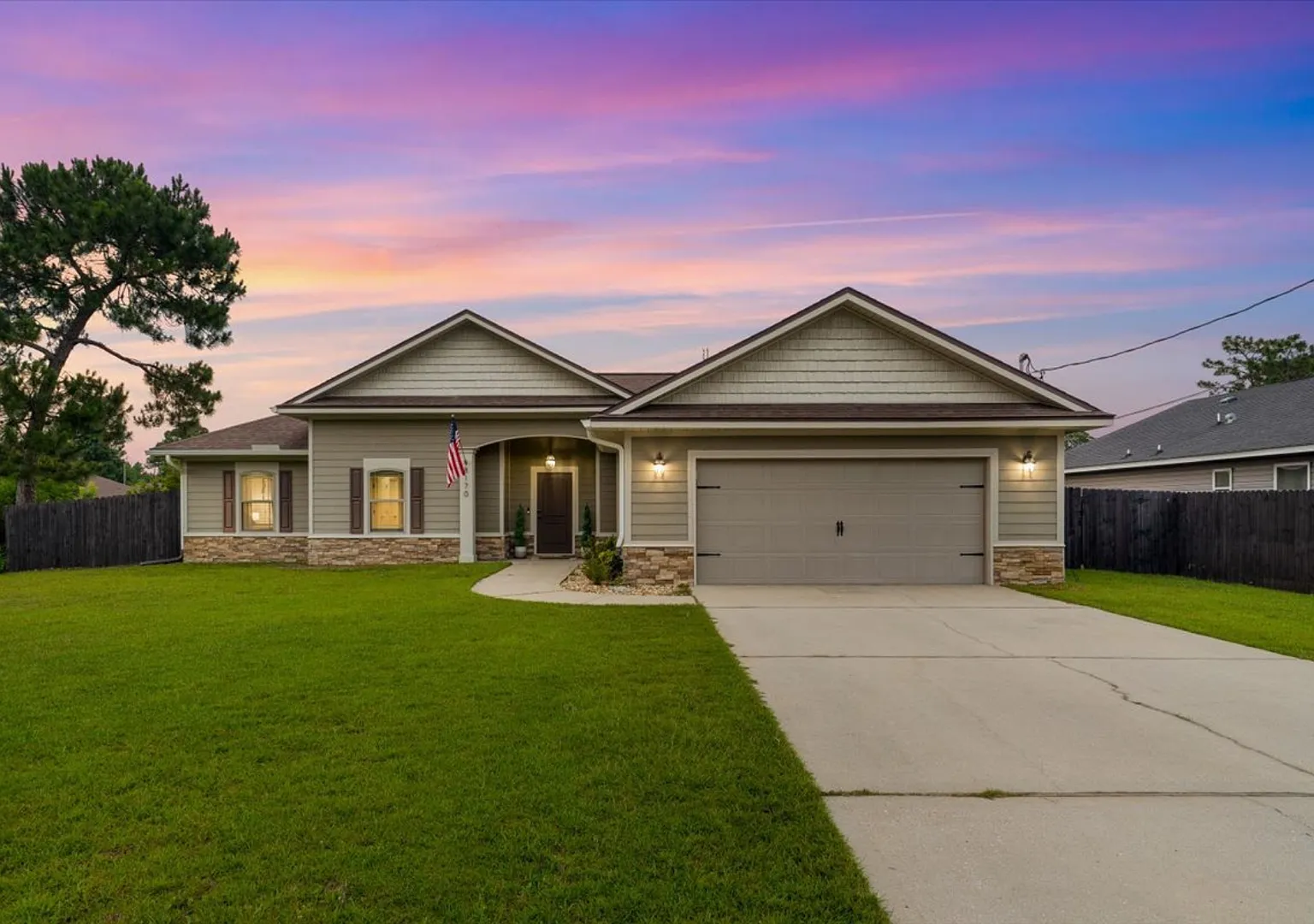 Available in Sept - Navarre 4/2 — Photo 2