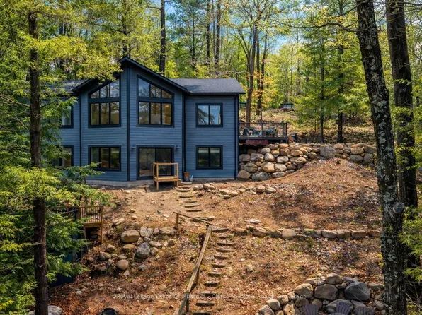 1062 Pennwood Rd #5, Muskoka Lakes, ON P0B 1J0