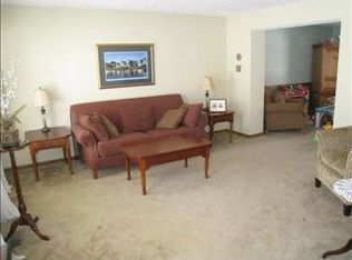 7606 Crossing Pl, Lewis Center, OH 43035