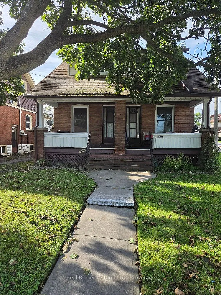 2 bed, $2,050 — Photo 1