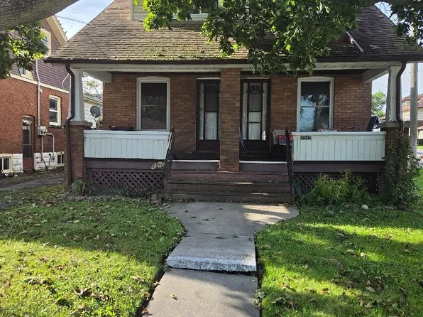 4940 Armoury St, Niagara Falls, ON L2E 1T1
