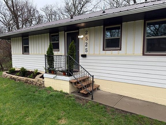 2nd image of 2525 27th St