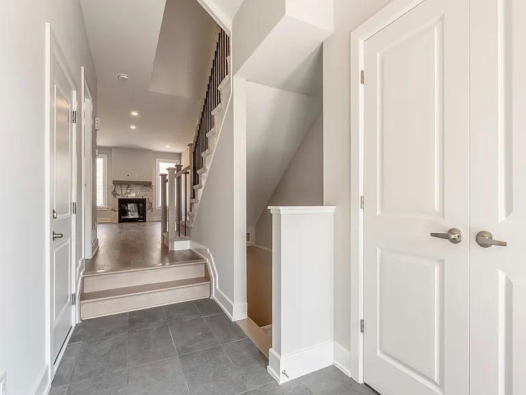 1182 Cope Dr — Photo 4