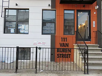 Rented by Rennit Inc.