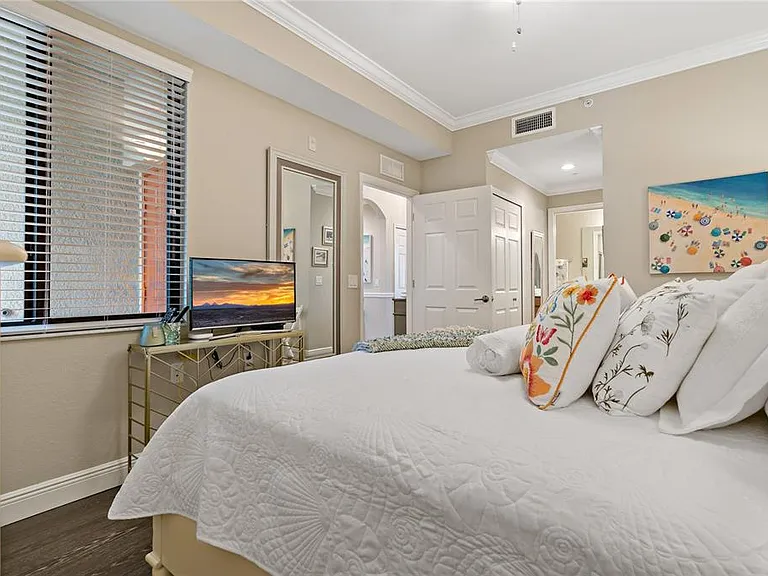 7015 River Hammock Dr #306 — Photo 17