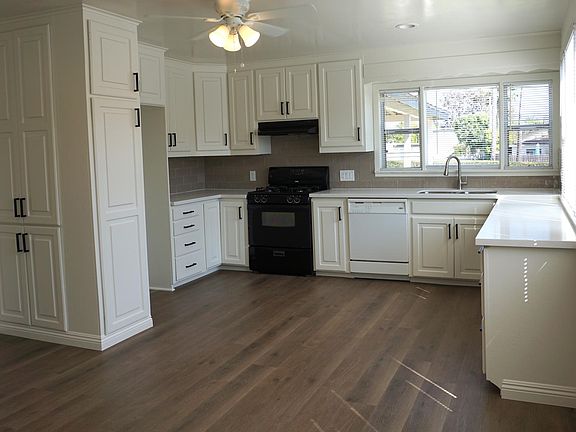 3rd image of 2457 Santa Ana Ave