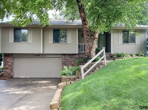 17019 Shirley St, Omaha, NE 68130