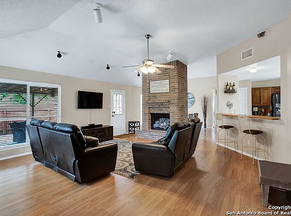 3rd image of 3603 Lake Sunset Ct