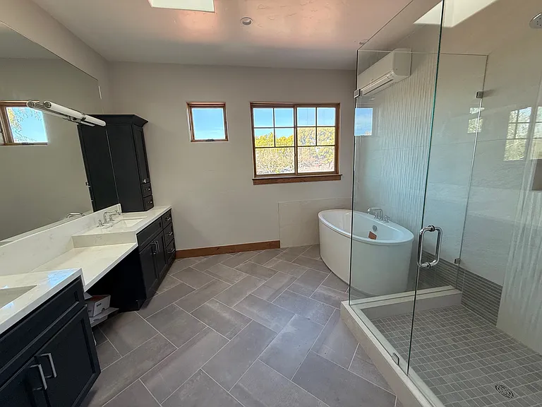 1139 Roy Ave — Photo 17