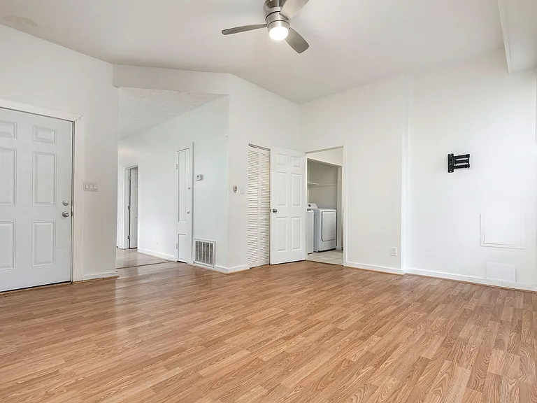 522 Zane Street — Photo 17
