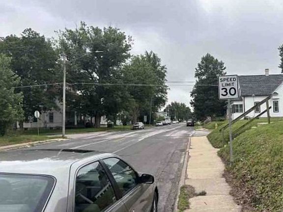 Exterior Neighborhood (street photo)