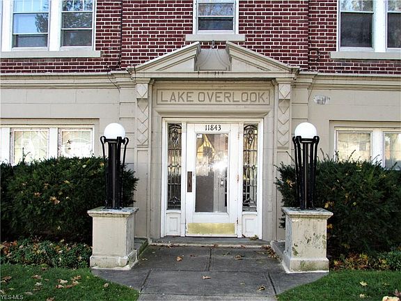 2nd image of 11843 Lake Ave #6
