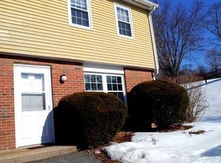 252 West St APT 6, Amherst, MA 01002