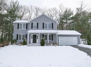15 Clover Ct, Cumberland, RI 02864