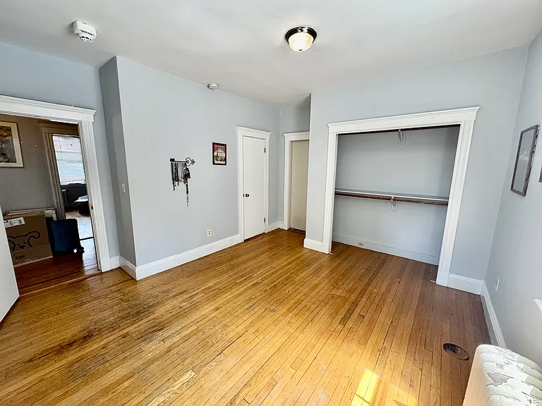 6 Sutherland Rd #3 — Photo 12