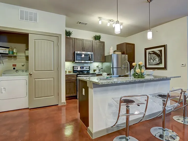 Azure City Living — Photo 15