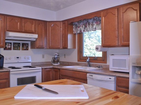 3rd image of 2311 McConnell Ave