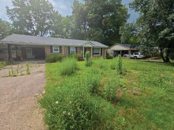 553 Galbraith Ave, Henderson, TN 38340