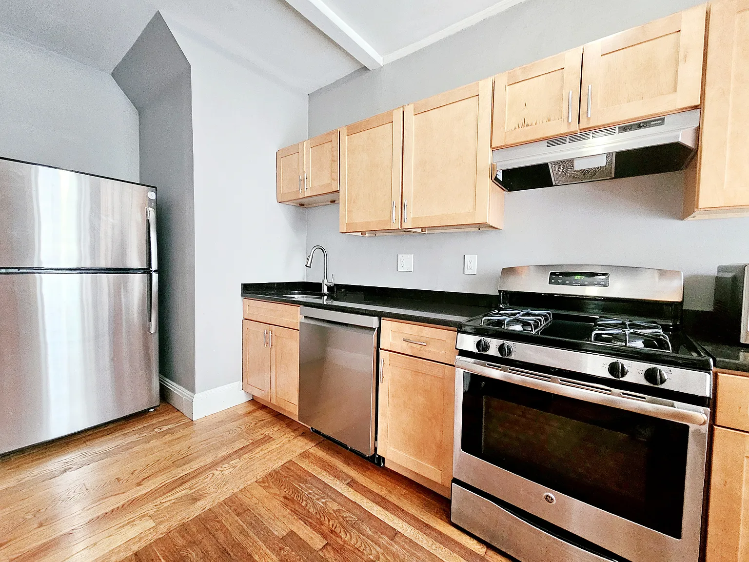 48 Englewood Ave — Photo 1