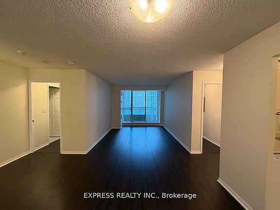 5th image of 29 Pemberton Ave #809