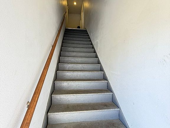 3rd image of 103 W Bishop Way