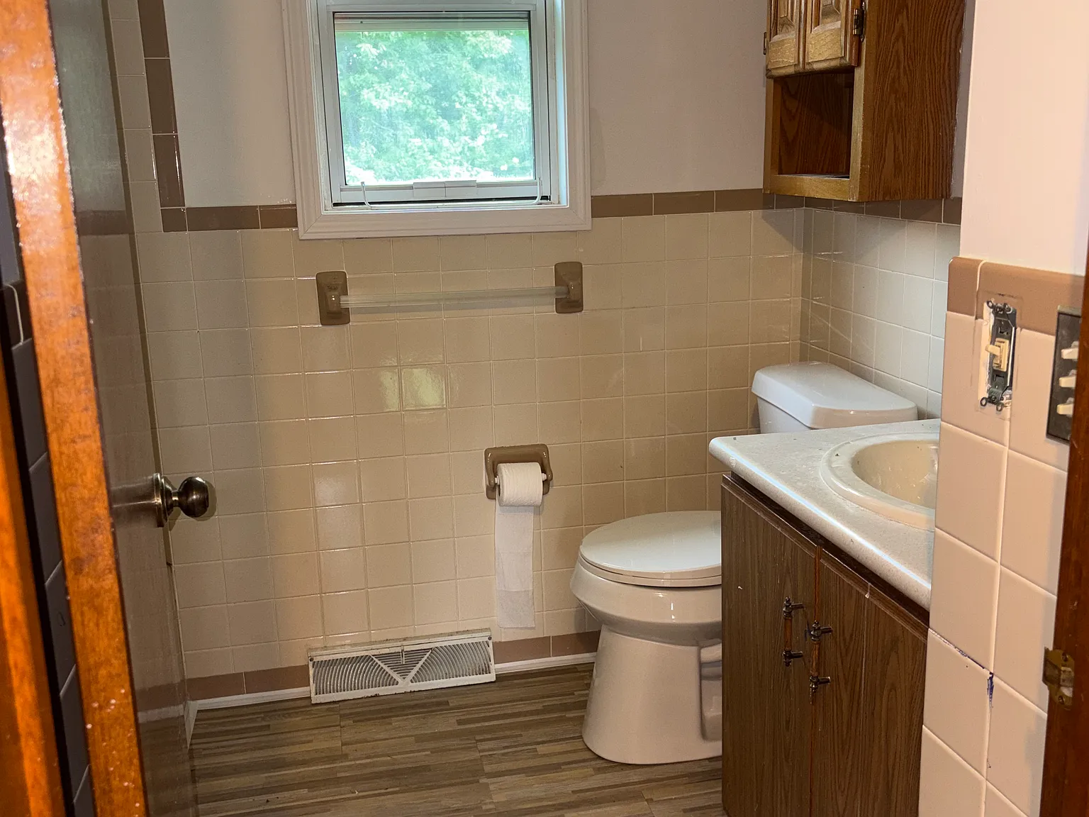 3 bed, 1.5 bath, 2000 sqft, $1,925 — Photo 3