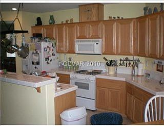 2nd image of 8400 Sierra Kantor St
