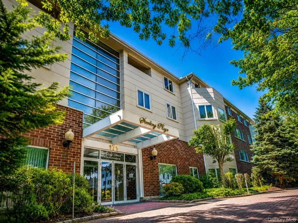 171 Great Neck Road #2G, Great Neck, NY 11021