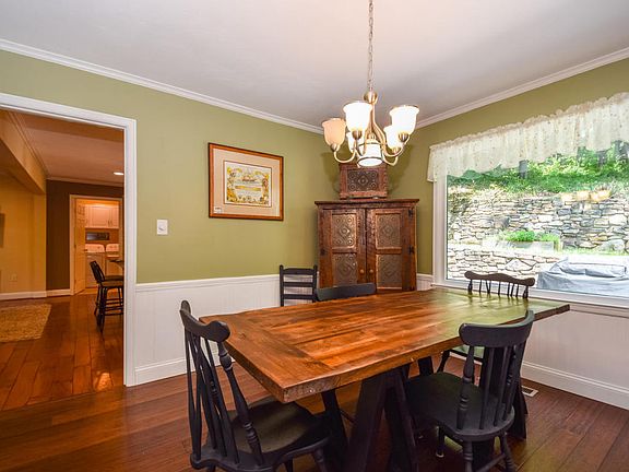 5th image of 6571 Woodbrook Dr