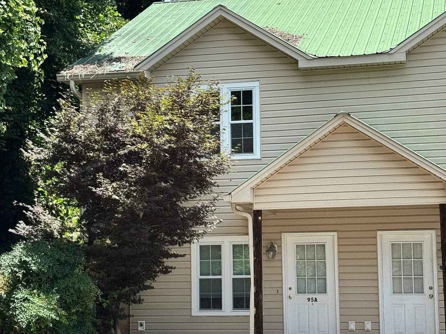 3 bed, 2.5 bath, 1292 sqft, $1,850 — Photo 1