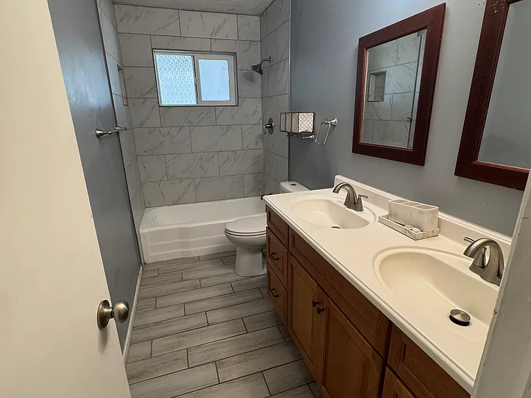 11420 Faye Ave NE — Photo 6