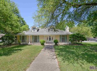 2404 Riverside Dr, Port Allen, LA 70767
