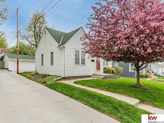 3rd image of 6011 Pine St