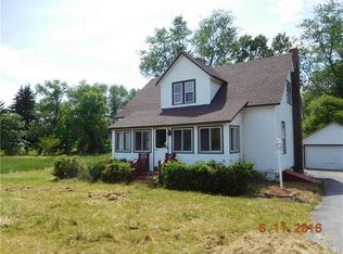 14 Saint Andrews Rd, Walden, NY 12586