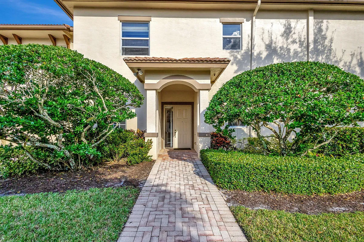 Building Photo - 10156 N Orchid Reserve Dr