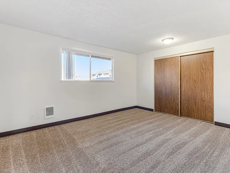 Rockwood Park Apartments — Photo 12
