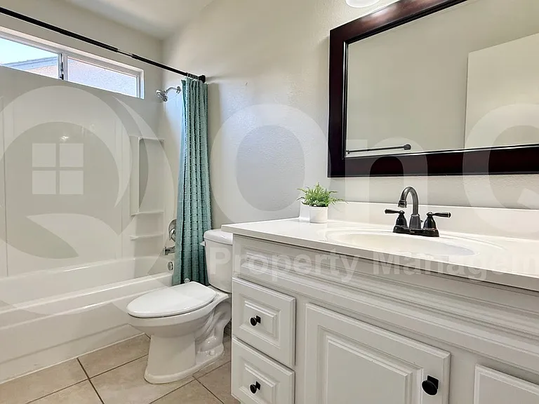 907 N Falcon Dr — Photo 17