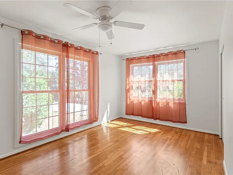 2866 Highland Dr SE — Photo 13