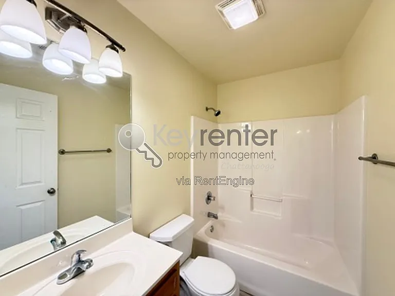 7005 Tyner Rd — Photo 14