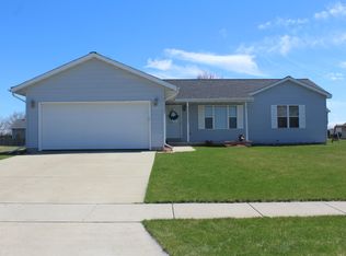 117 Cedar Ave, Delavan, WI 53115