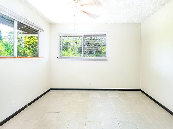 4th image of 15-2676 Lalakea St