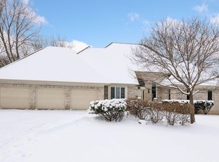 2020 Norway Pine Cir, Minnetonka, MN 55305