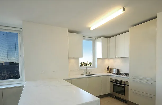 Rented by Lasri Group Inc | media 18