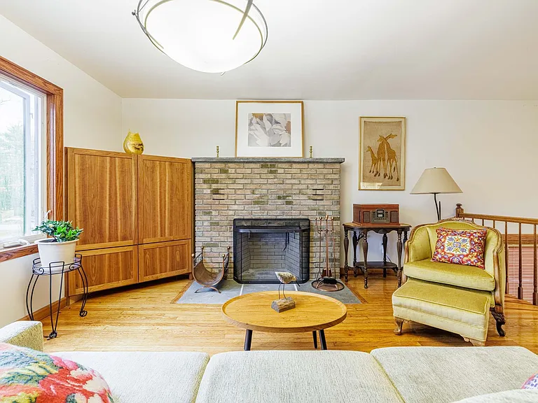 10 Purdy Hollow Rd — Photo 5
