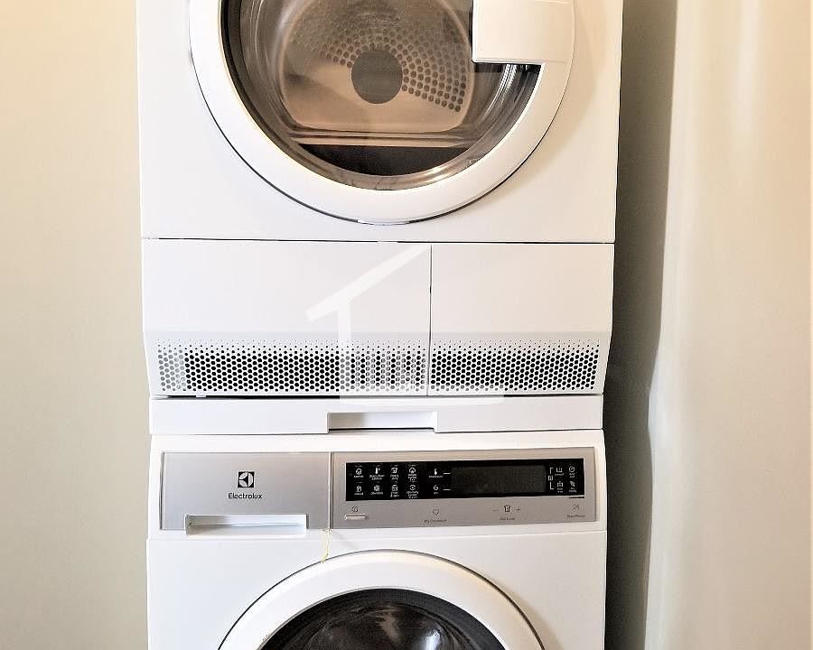385W5df268509b285