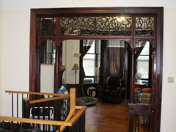 2nd image of 945 President St APT 1R