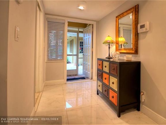 4th image of 4019 N Cypress Dr