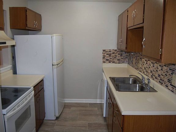 3rd image of 5615J Hornaday Rd