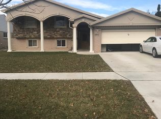 26910 Northmore St, Dearborn Heights, MI 48127