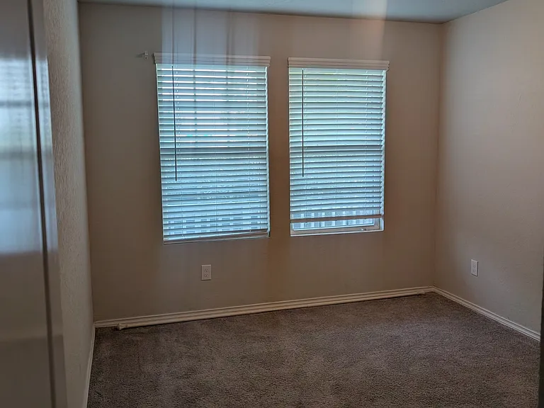 2nd Guest bedroom